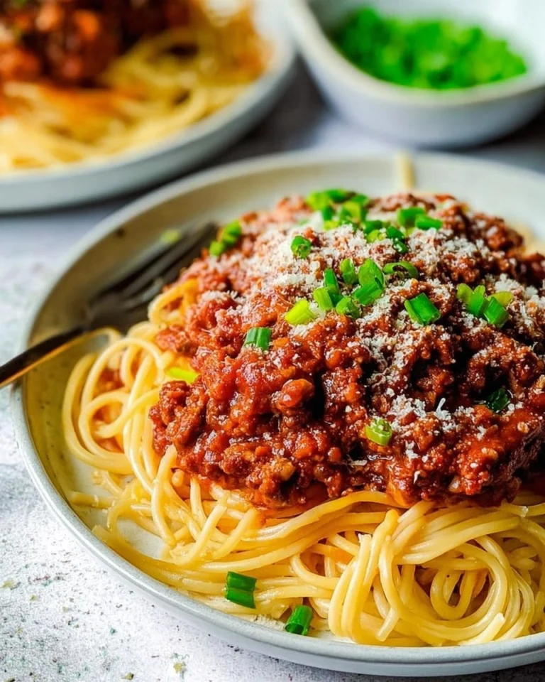 Classic-Spaghetti-Bolognese-Family-Favorite-Recipe