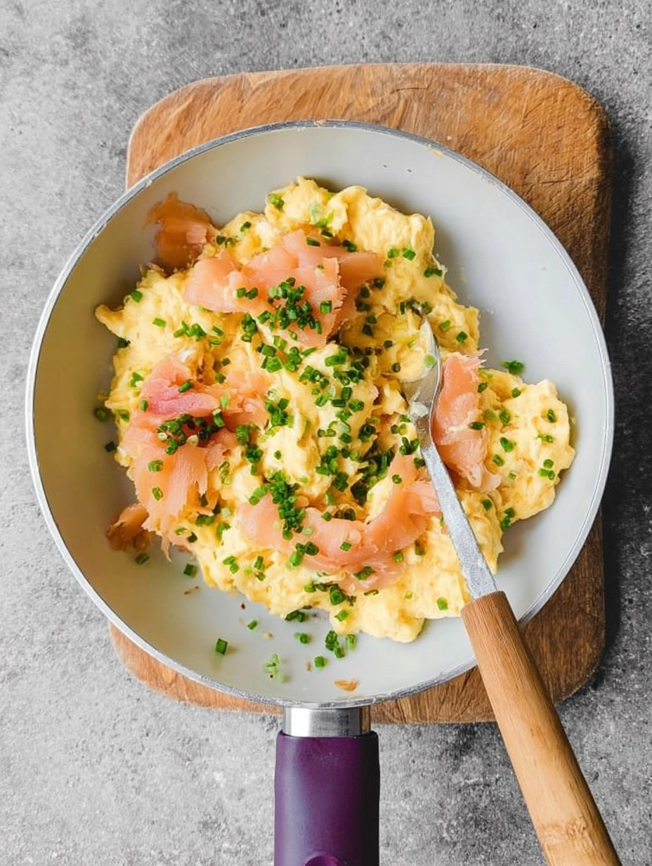 Soft Scrambled Eggs with Smoked Salmon & Chives (Toast or Bagel)