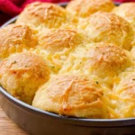 Cheesy-Garlic-Dinner-Rolls-Recipe